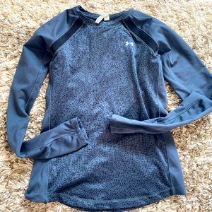 Long sleeve running athletic shirt